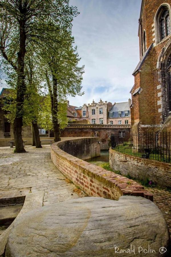 Hébergement de vacances Cosy House With Luxury Jacuzzi Bath Hesdin