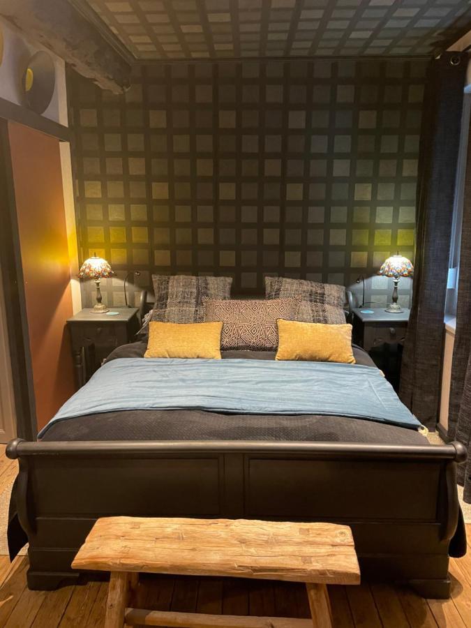 Hébergement de vacances Cosy House With Luxury Jacuzzi Bath *